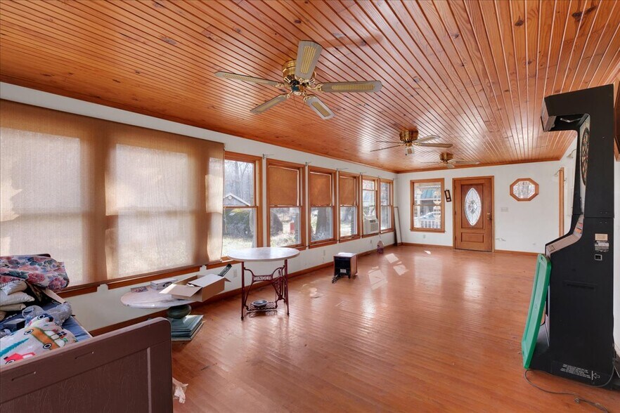 More Photos Of 9512 National Turnpike, Fairdale Land For Sale