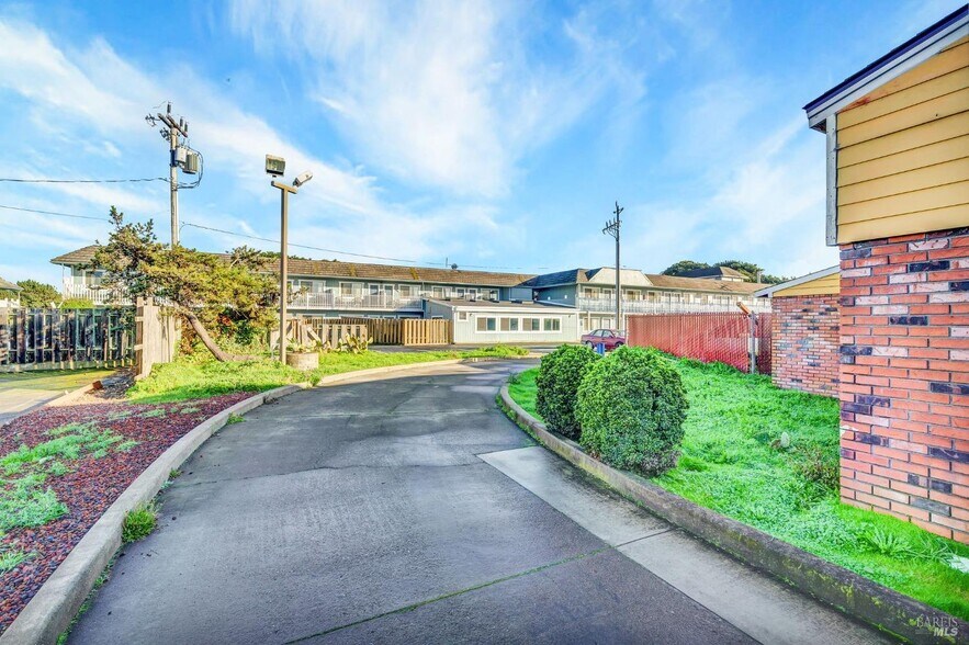 More Photos Of 760 S Main St, Fort Bragg Restaurant For Sale