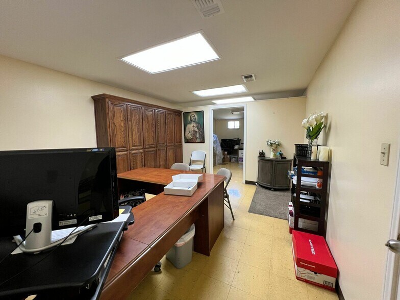 More Photos Of 624 E Saint Francis St, Brownsville Religious Facility For Sale