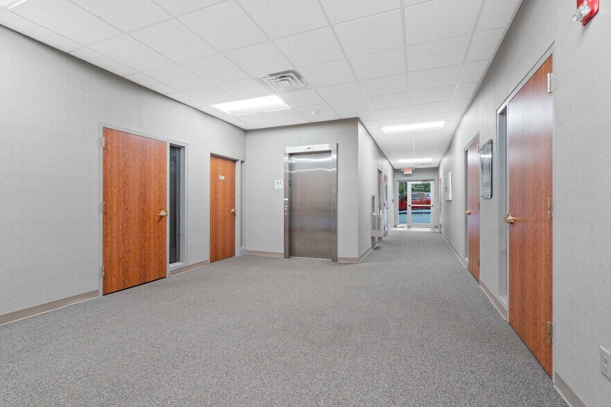 More Photos Of 4420 NE Chouteau Tfwy, Kansas City Medical For Lease