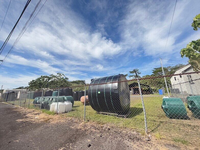 More Photos Of 16-118 Liilii St, Keaau Warehouse For Sale