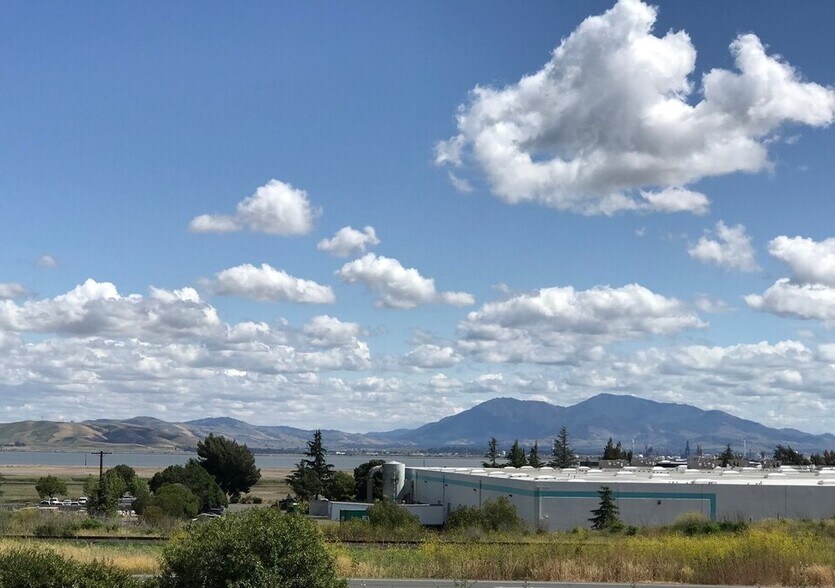 More Photos Of 5000 Park Rd, Benicia Manufacturing For Lease