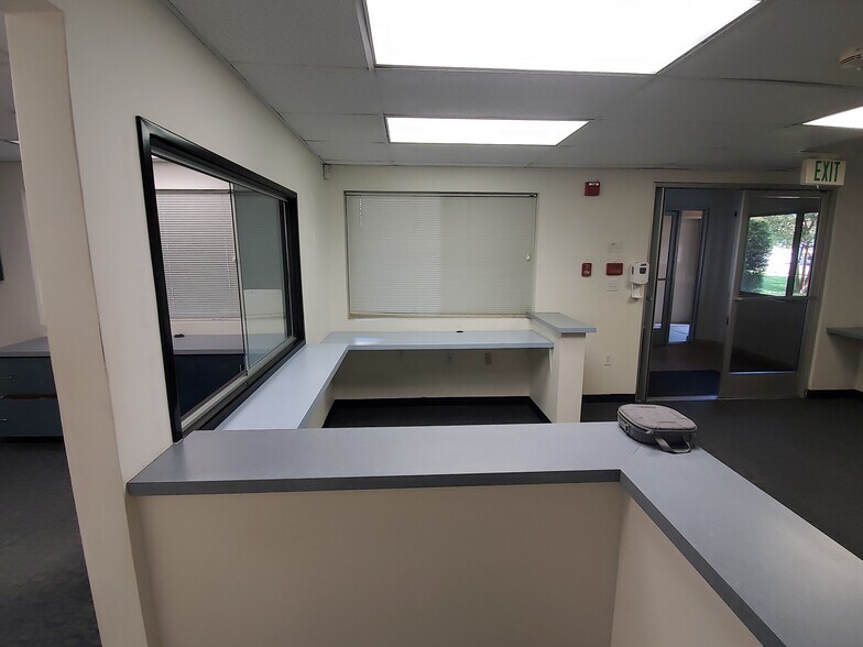 More Photos Of 1060 San Bernardino Rd, Upland Office For Sale