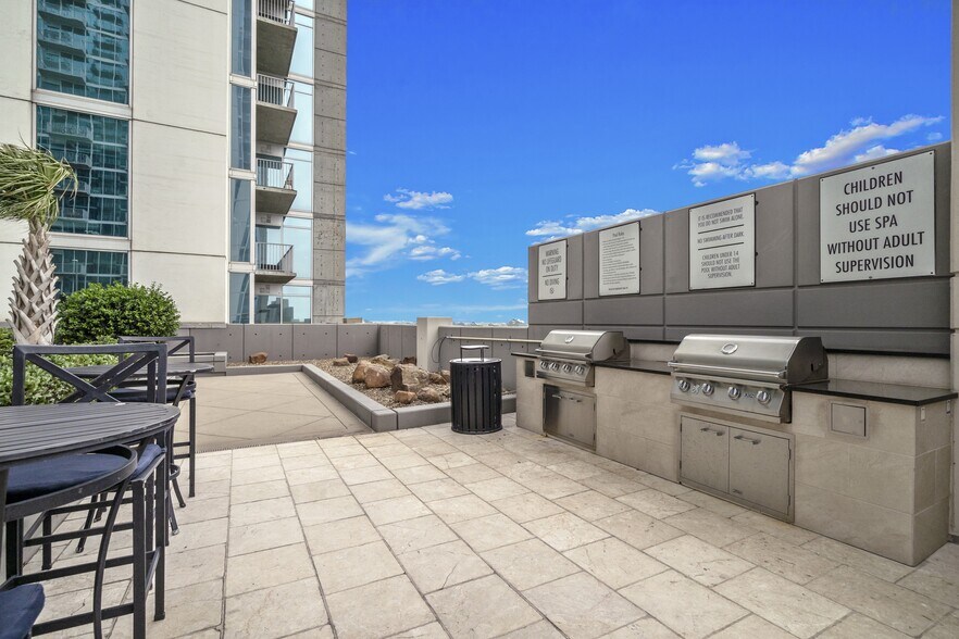 More Photos Of 5927 Almeda Rd, Houston Apartments For Lease