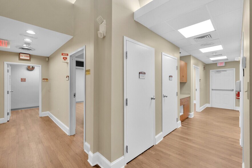 More Photos Of 1201-1203 Colonial Commons Ct, Lancaster Medical For Lease