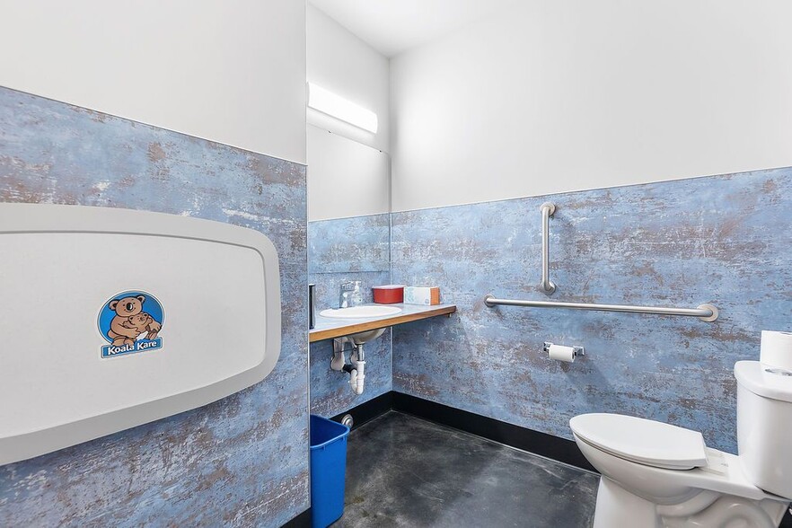 More Photos Of 1322 S Bayview St, Seattle Specialty For Sale