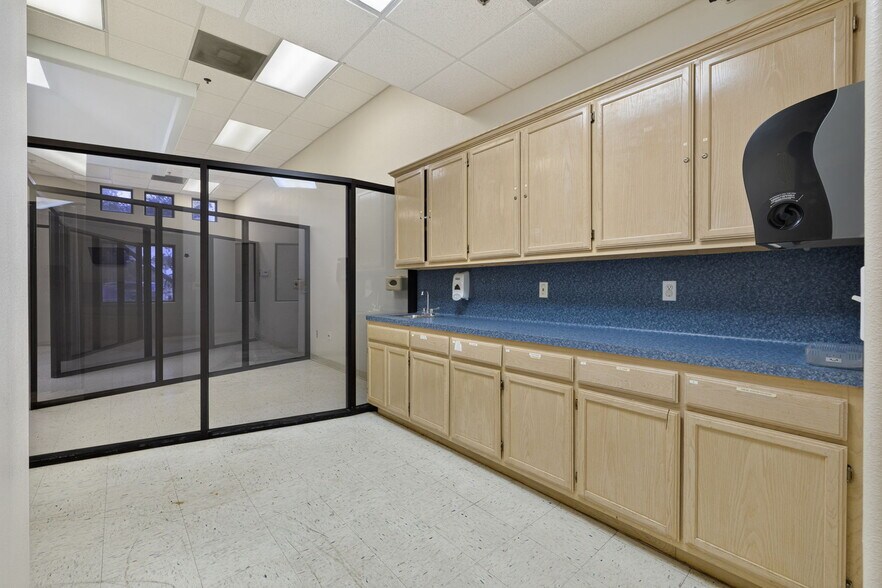 More Photos Of 2601 Cornerstone Blvd, Edinburg Medical For Sale