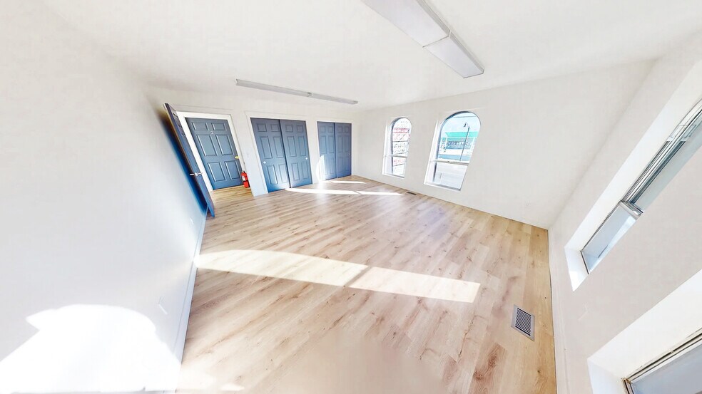 More Photos Of 1920 W 5200 S, Roy Office For Sale