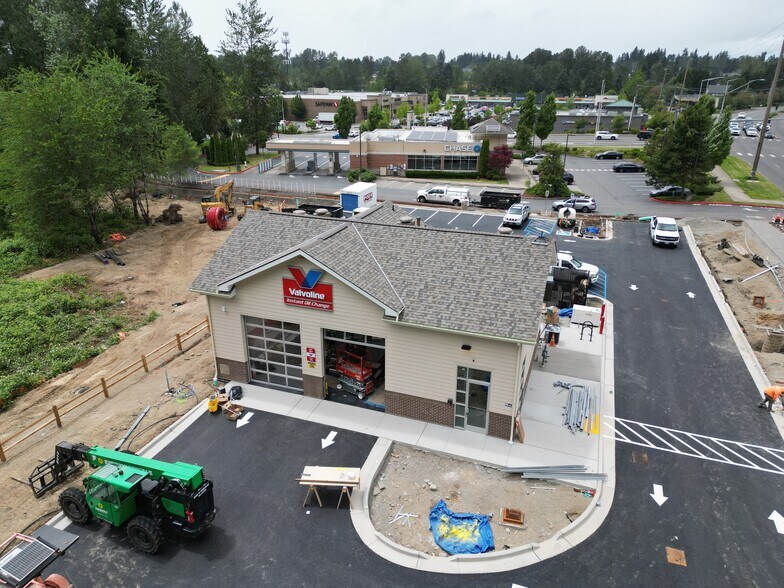 More Photos Of 13303 SE 272nd St, Kent General Retail For Sale