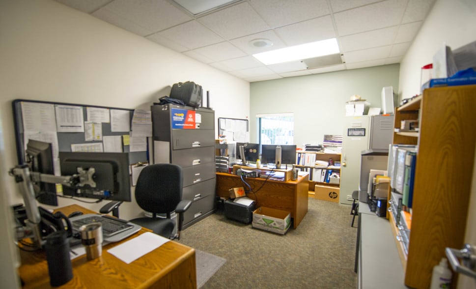 More Photos Of 18437 5th Ave, Jamestown Office For Sale