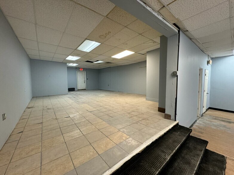 More Photos Of 1001-1003 Bergen St, Newark Storefront Retail Residential For Lease
