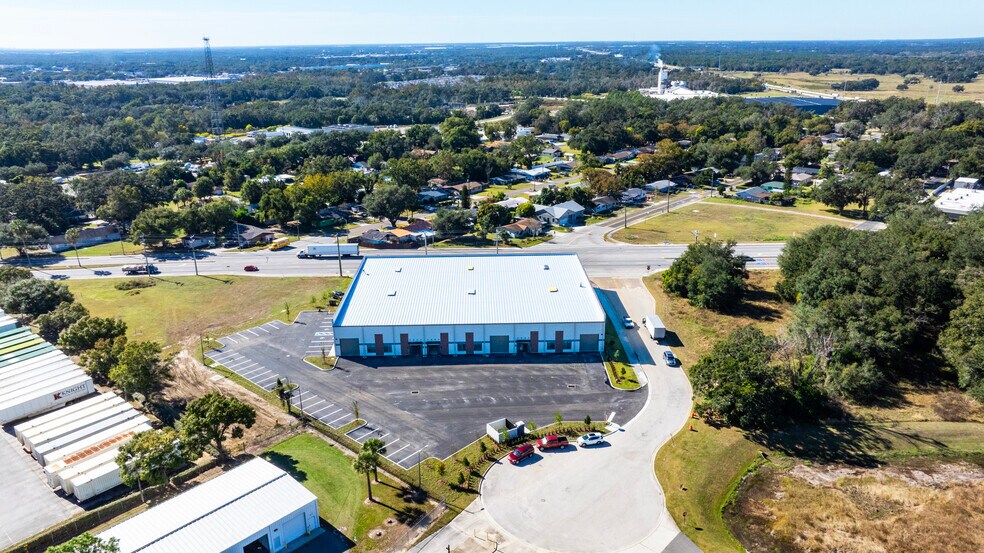 More Photos Of 1530 Kendrick Ln, Lakeland Warehouse For Sale