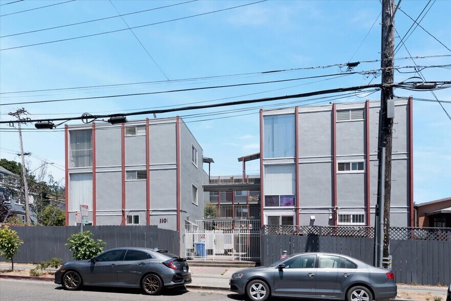 More Photos Of 2801 College Ave, Berkeley Apartments For Sale