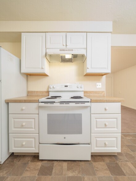 More Photos Of 1581 James St, Woodburn Multifamily For Sale