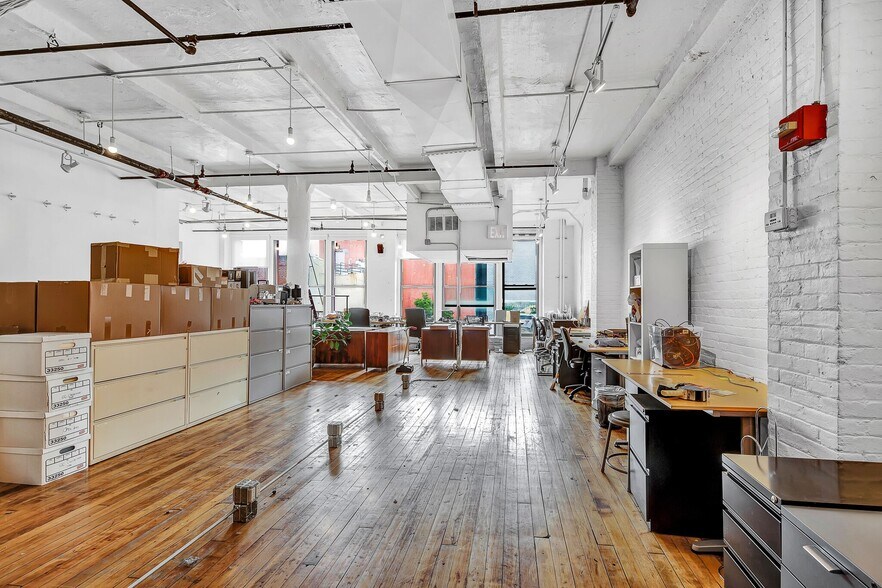More Photos Of 202 Centre St, New York Office For Lease
