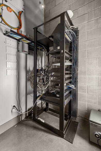 More Photos Of 751 N Fairfax Ave, West Hollywood Loft Creative Space For Sale