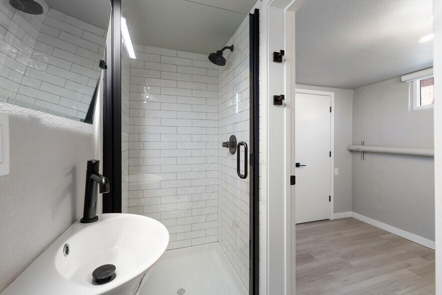 More Photos Of 943 S Wells Ave, Reno Specialty For Sale