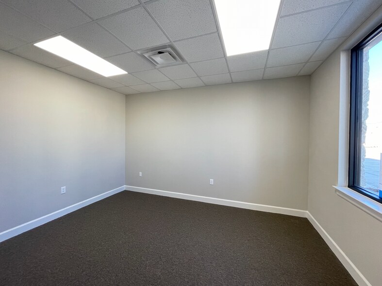 More Photos Of Building 8 | 5501 Cabrera Dr, Sugar Land Medical For Lease