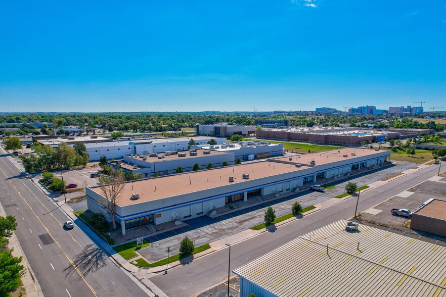 More Photos Of 3250 Oakland St, Aurora Warehouse For Lease