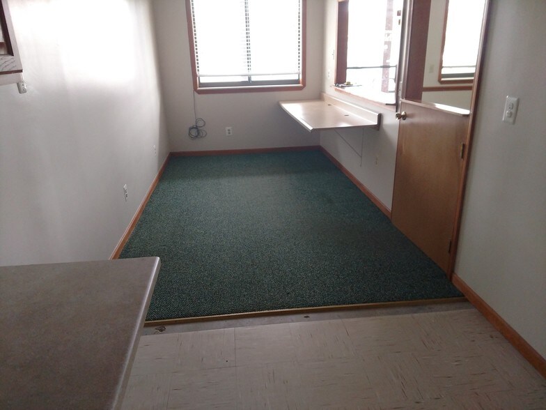 More Photos Of 5836 N Lapeer Rd, North Branch Storefront For Lease