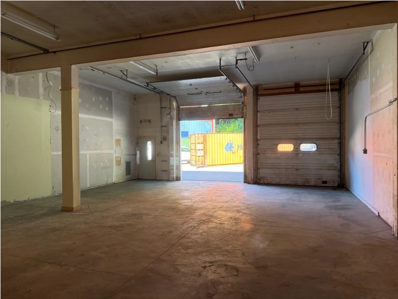 More Photos Of 223 Kent Rd, New Milford Warehouse For Lease