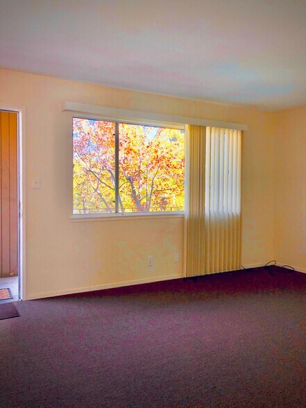 More Photos Of 2180 Ashby Ave, Berkeley Apartments For Sale