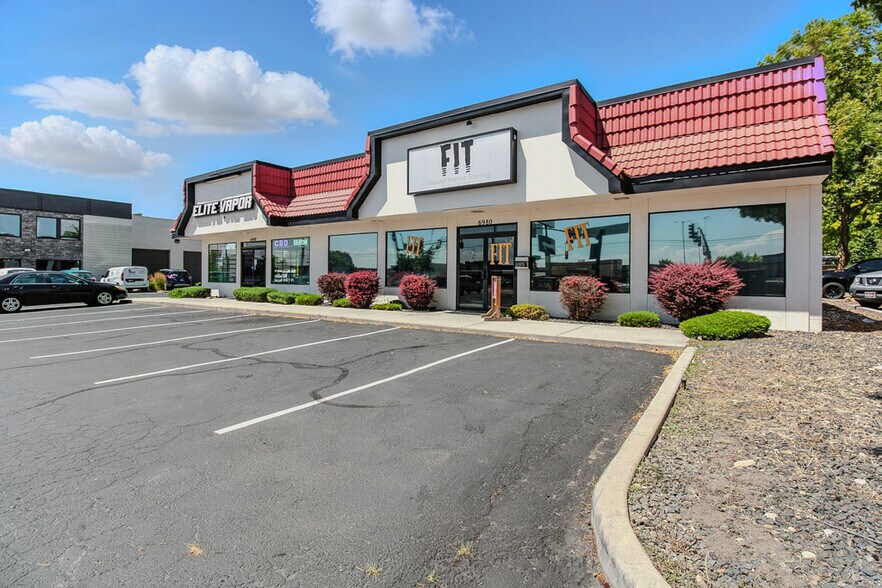 More Photos Of 6980 W Overland Rd, Boise Storefront Retail Office For Lease