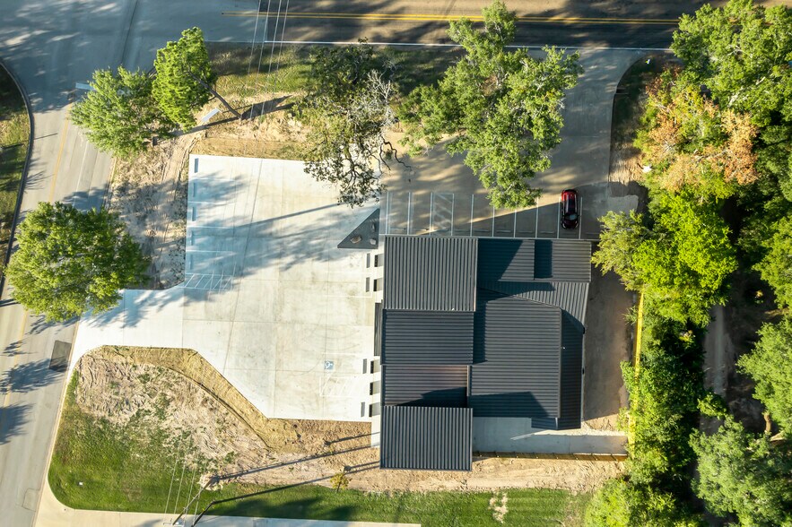 More Photos Of 2001 Tulane Dr, Lufkin Medical For Sale