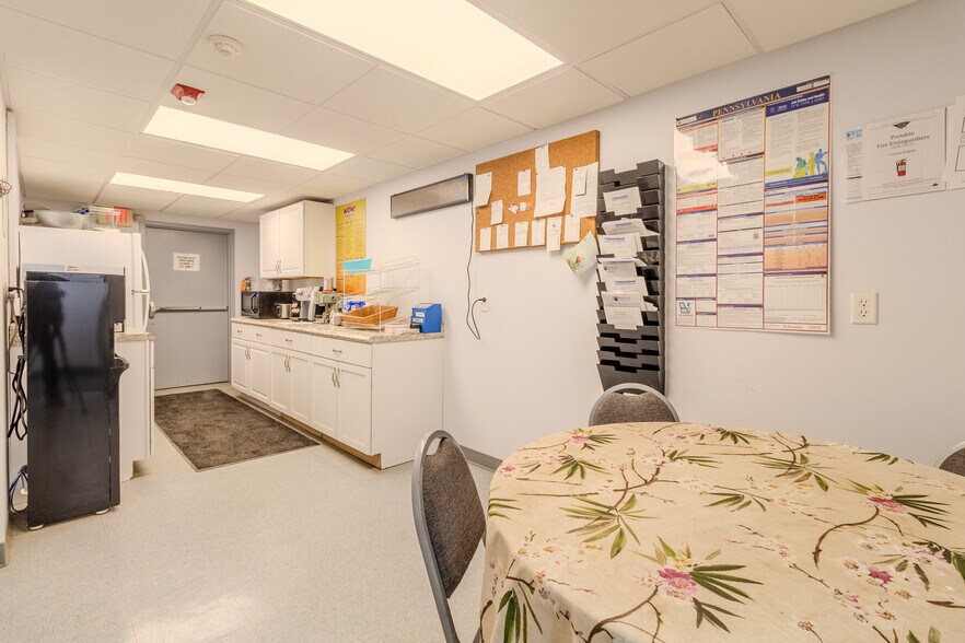 More Photos Of 205 31st St, Mckeesport Manufacturing For Sale