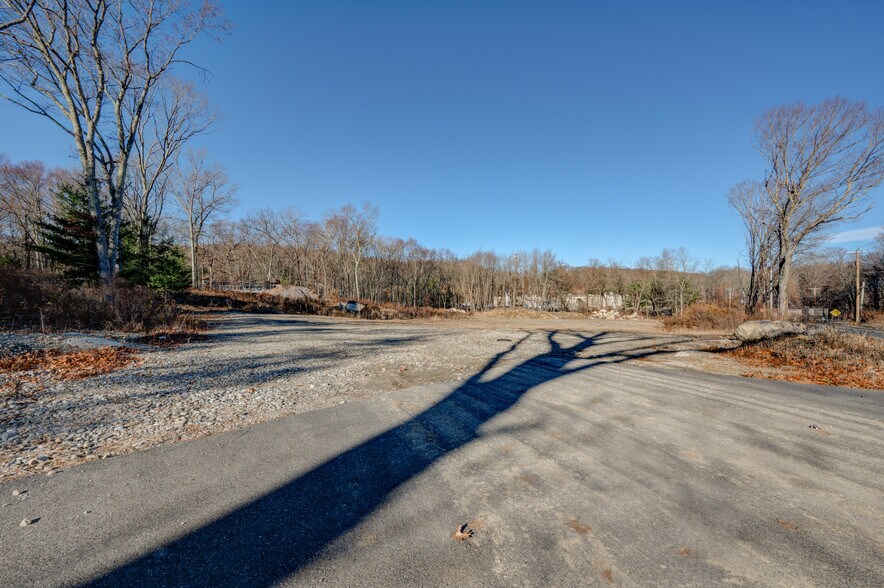 More Photos Of 909 Main St, Monroe Land For Sale