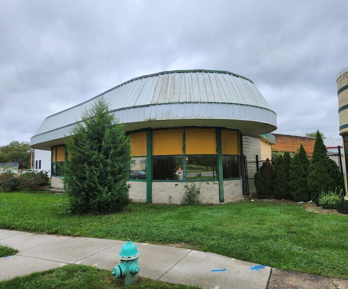 More Photos Of 1709 E 38th St, Indianapolis Lodge Meeting Hall For Sale