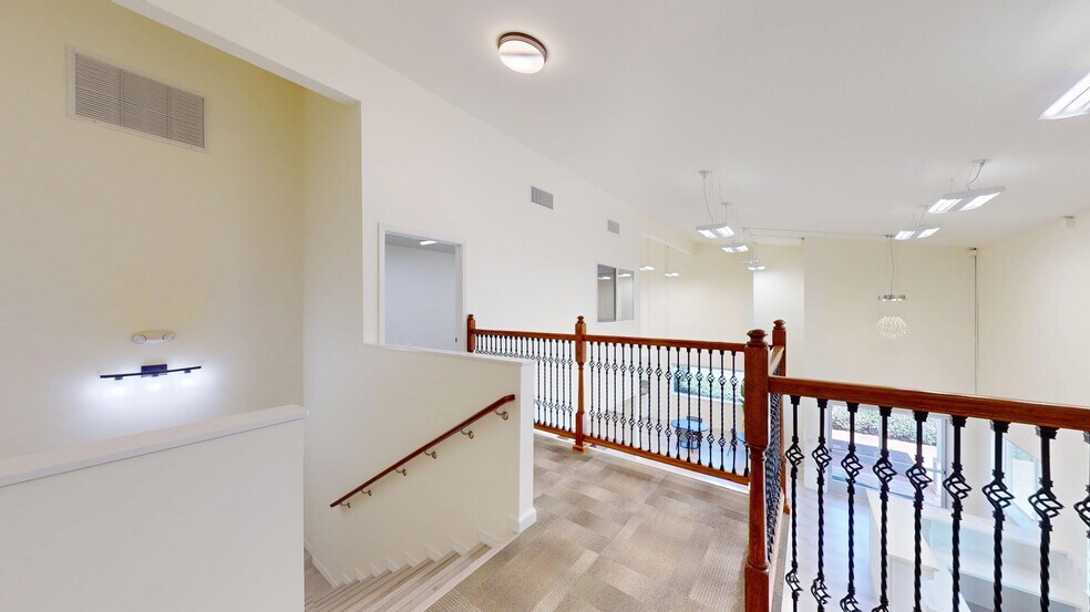 More Photos Of 524 Mokauea St, Honolulu Warehouse For Lease