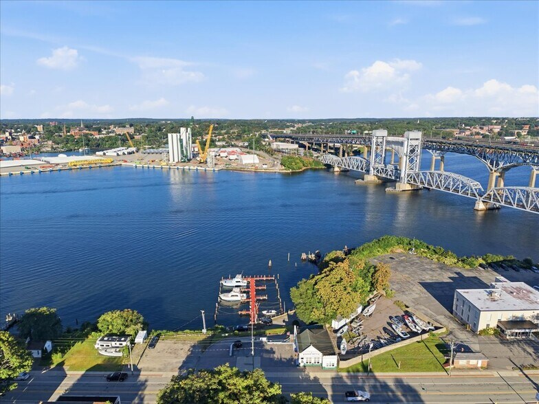 More Photos Of 53 Thames St, Groton Marina For Sale