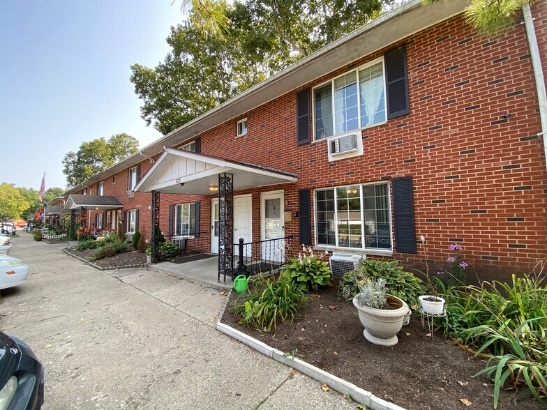 More Photos Of 8712-8804 Dayton Oxford Rd, Franklin Apartments For Sale