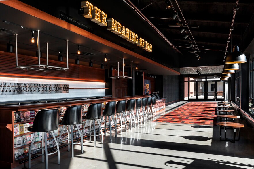 More Photos Of 3730 Forest Park Ave, Saint Louis General Retail For Lease