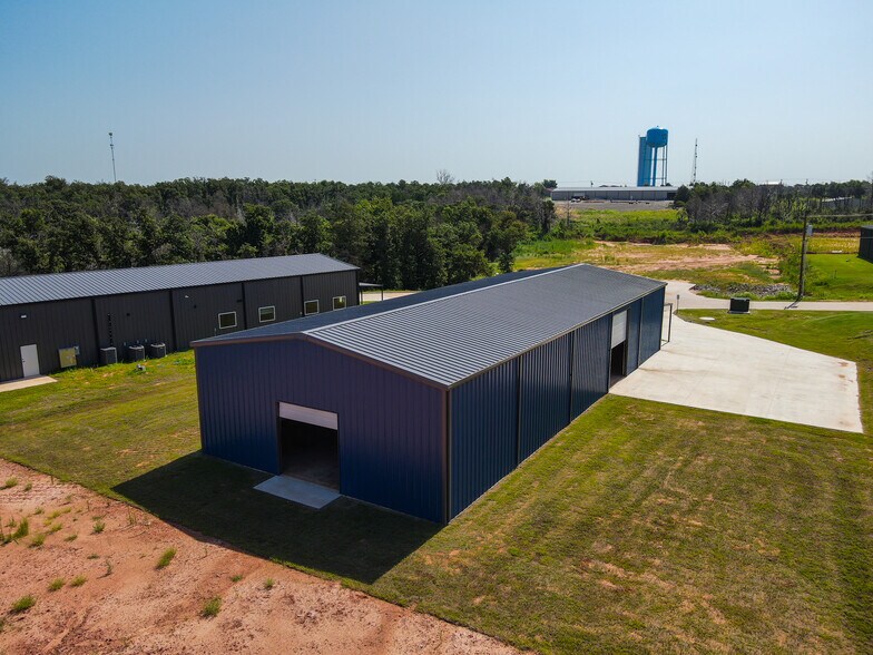 More Photos Of 11515 Maui Ln, Edmond Warehouse For Sale