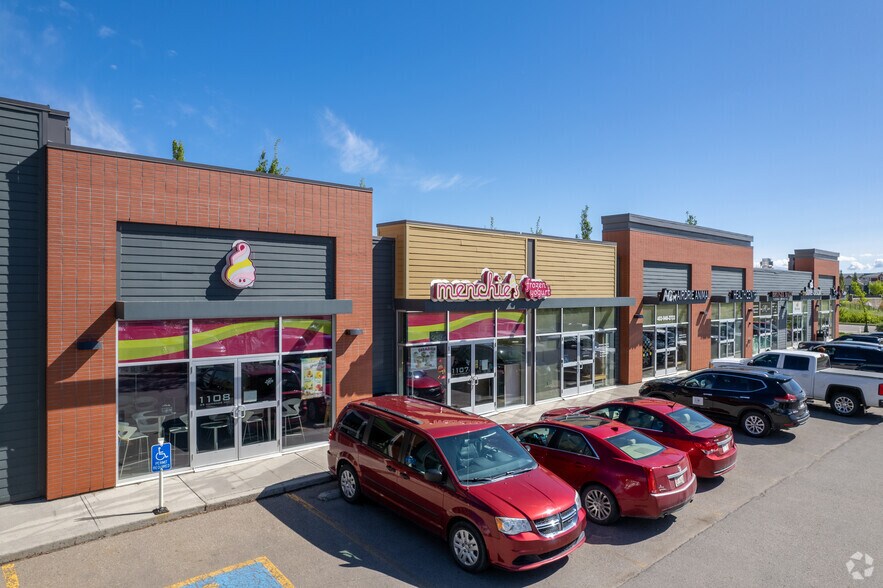 More Photos Of 124 8 St SW, Airdrie Storefront For Lease