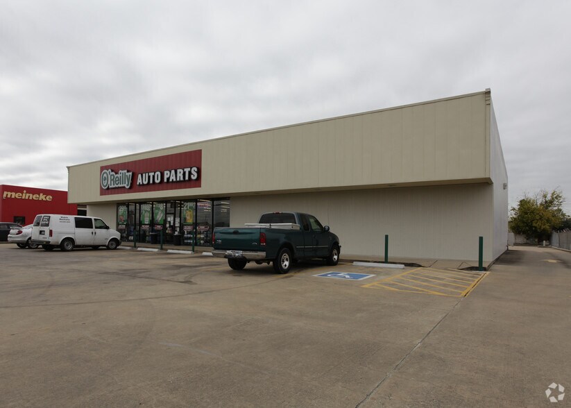 More Photos Of 7850 Highway 6 S, Houston Freestanding For Lease