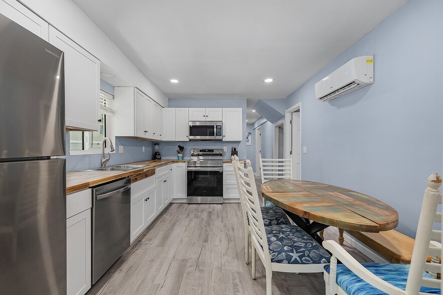 More Photos Of 610 Donax St, Sanibel Apartments For Sale