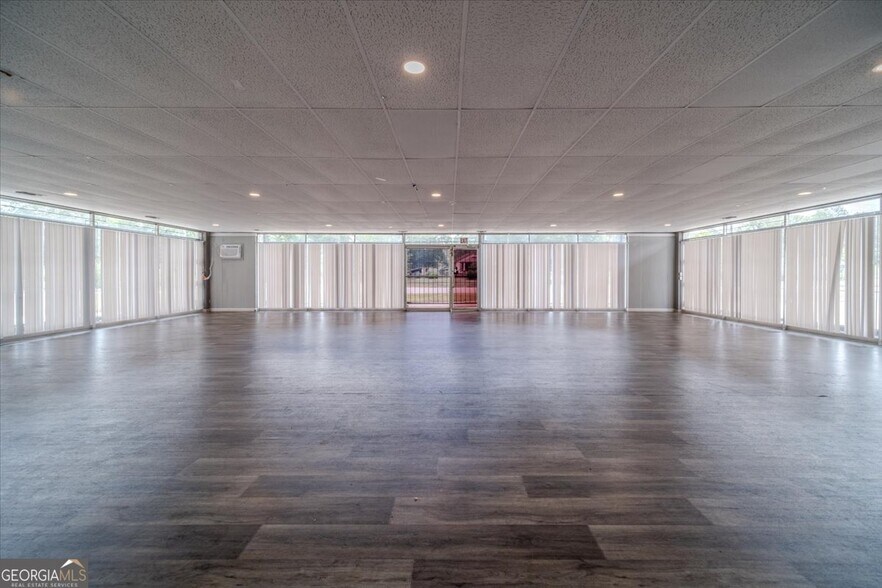 More Photos Of 2020 Buchanan Hwy, Cedartown Warehouse For Sale