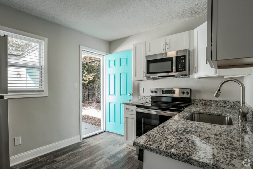 More Photos Of 2479 Julia Ave, Charlotte Apartments For Sale