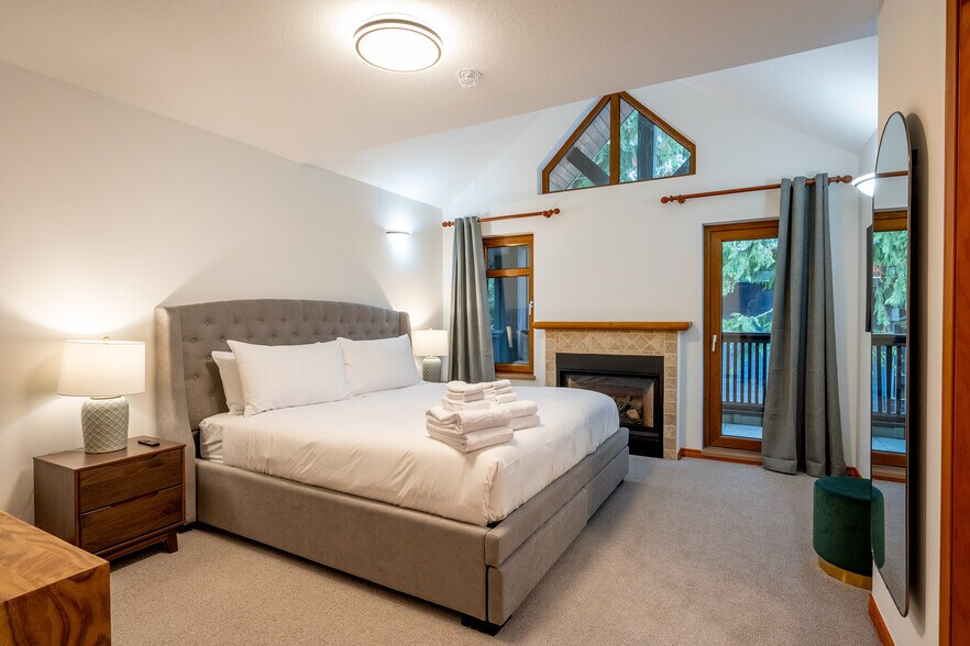 More Photos Of 3012 Alpine Cres, Whistler Hospitality For Sale