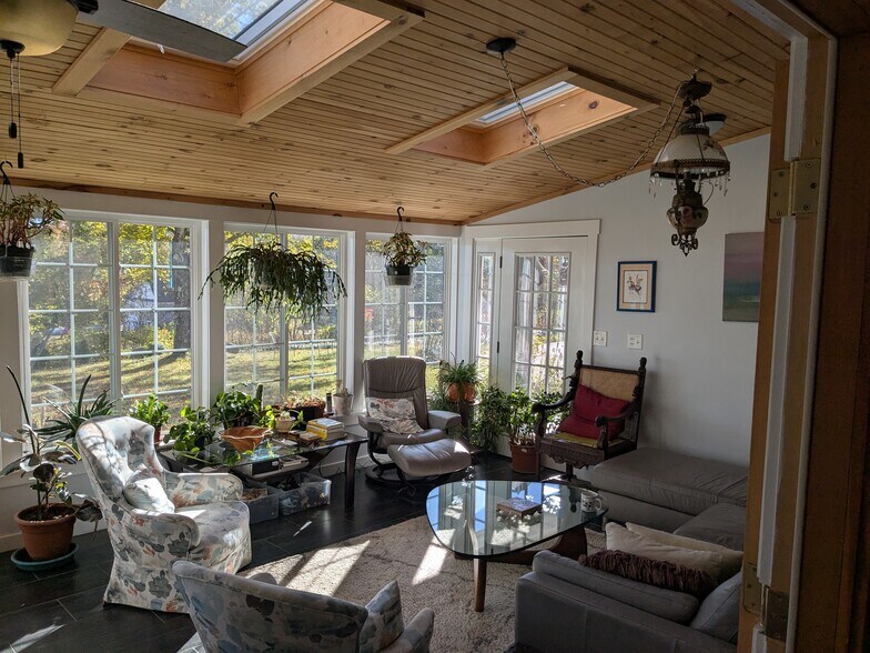 More Photos Of 388 Loudon Rd, Concord Restaurant For Sale