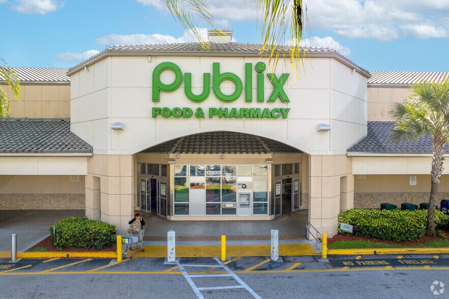 More Photos Of 12472-12594 W Sunrise Blvd, Sunrise General Retail For Lease