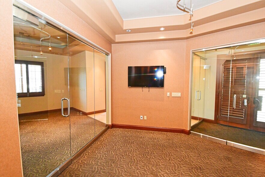 More Photos Of 2440 Vassar St, Reno Office For Lease