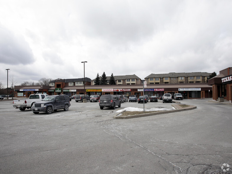 Primary Photo Of 801 Dundas St E, Mississauga Storefront For Lease