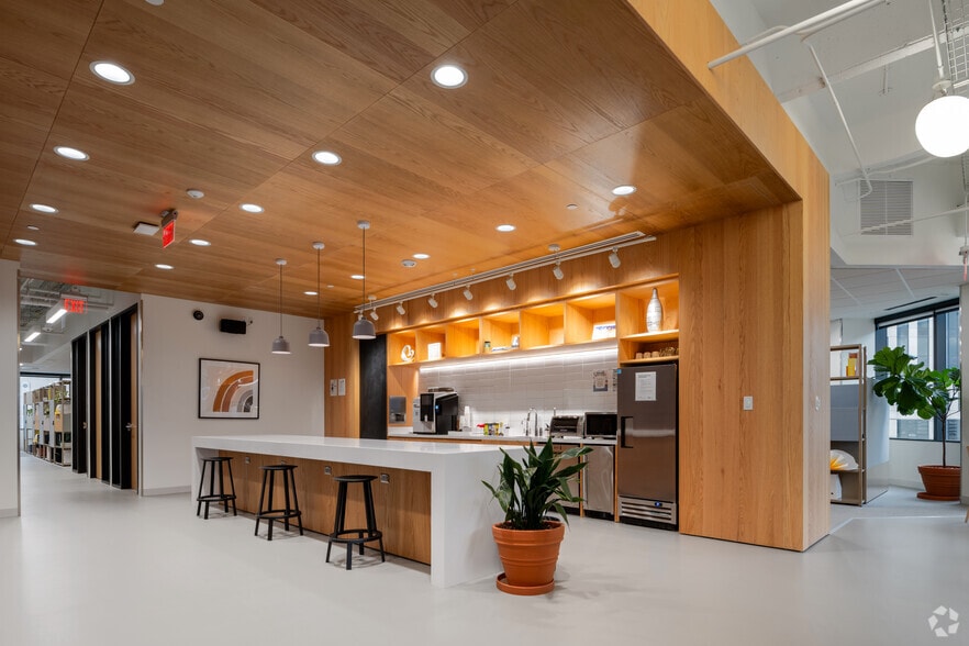 More Photos Of 111 Congress Ave, Austin Coworking Space