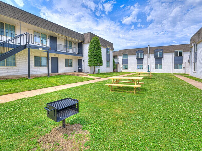 More Photos Of 1713 S Memorial Dr, Tulsa Apartments For Sale