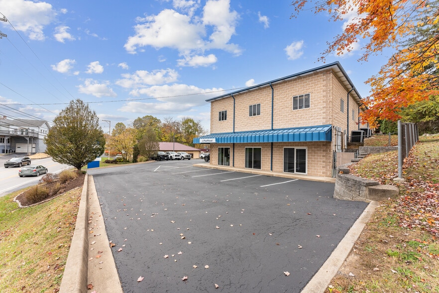 More Photos Of 742 Fairmont Rd, Morgantown Office For Lease