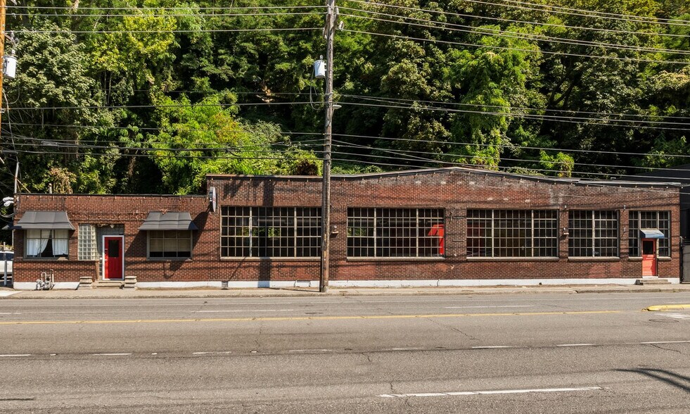Primary Photo Of 942 Elliott Ave W, Seattle Office For Sale